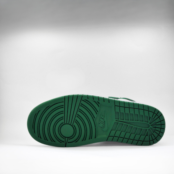 Nike Air Jordan 1 Retro