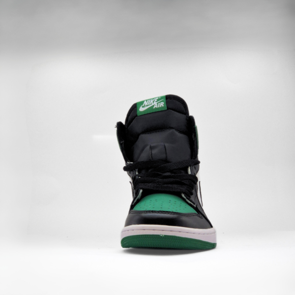 Nike Air Jordan 1 Retro