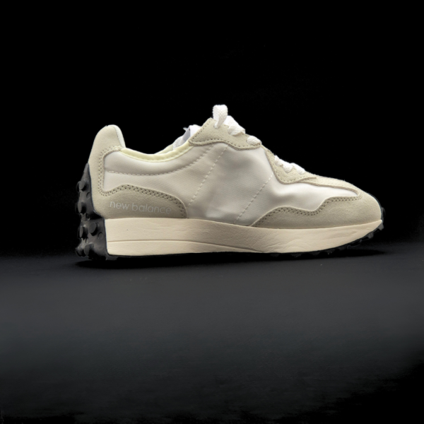 New Balance 327