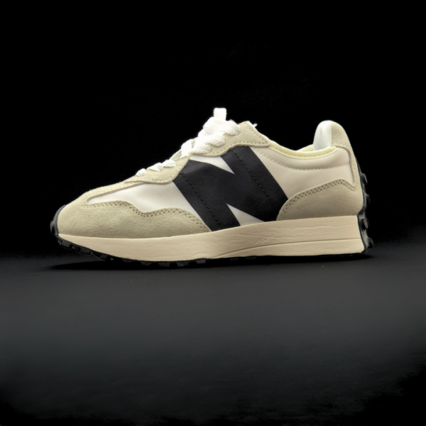New Balance 327